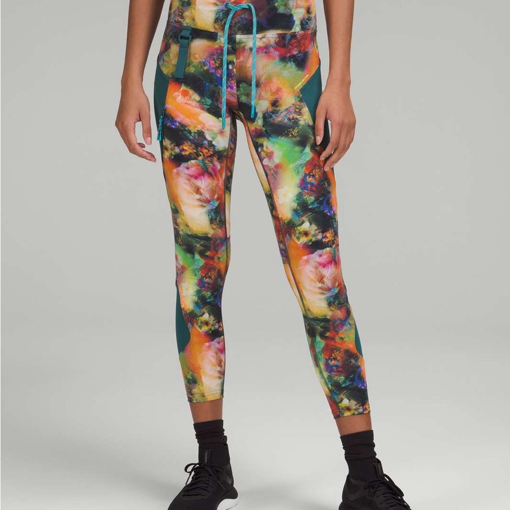 Lululemon Cargo Super High Rise Hiking Tight 25”